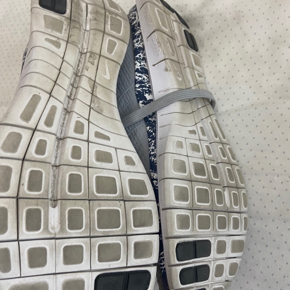 Looking to sell fast - Nike Free Mercurial FC - Picture 4 of 5